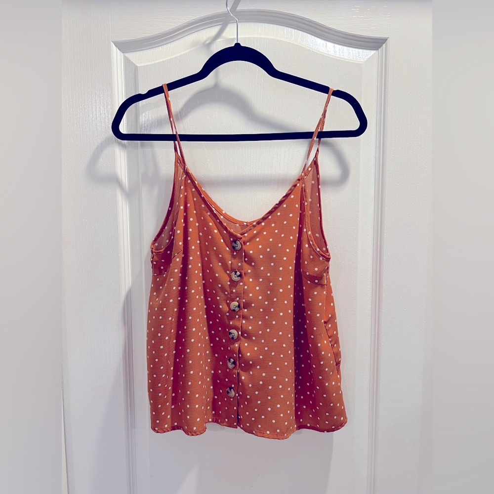 Sleeveless fall polka dot top